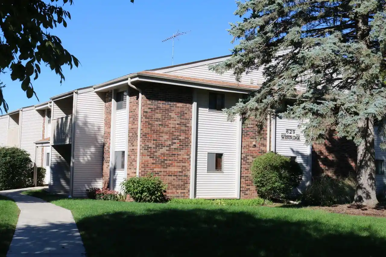 Photo 4 of Condo for sale at 629 Westridge Dr #6, West Bend, WI 53095 | MLS# 1983189 | Listing updated on 2026-10-09