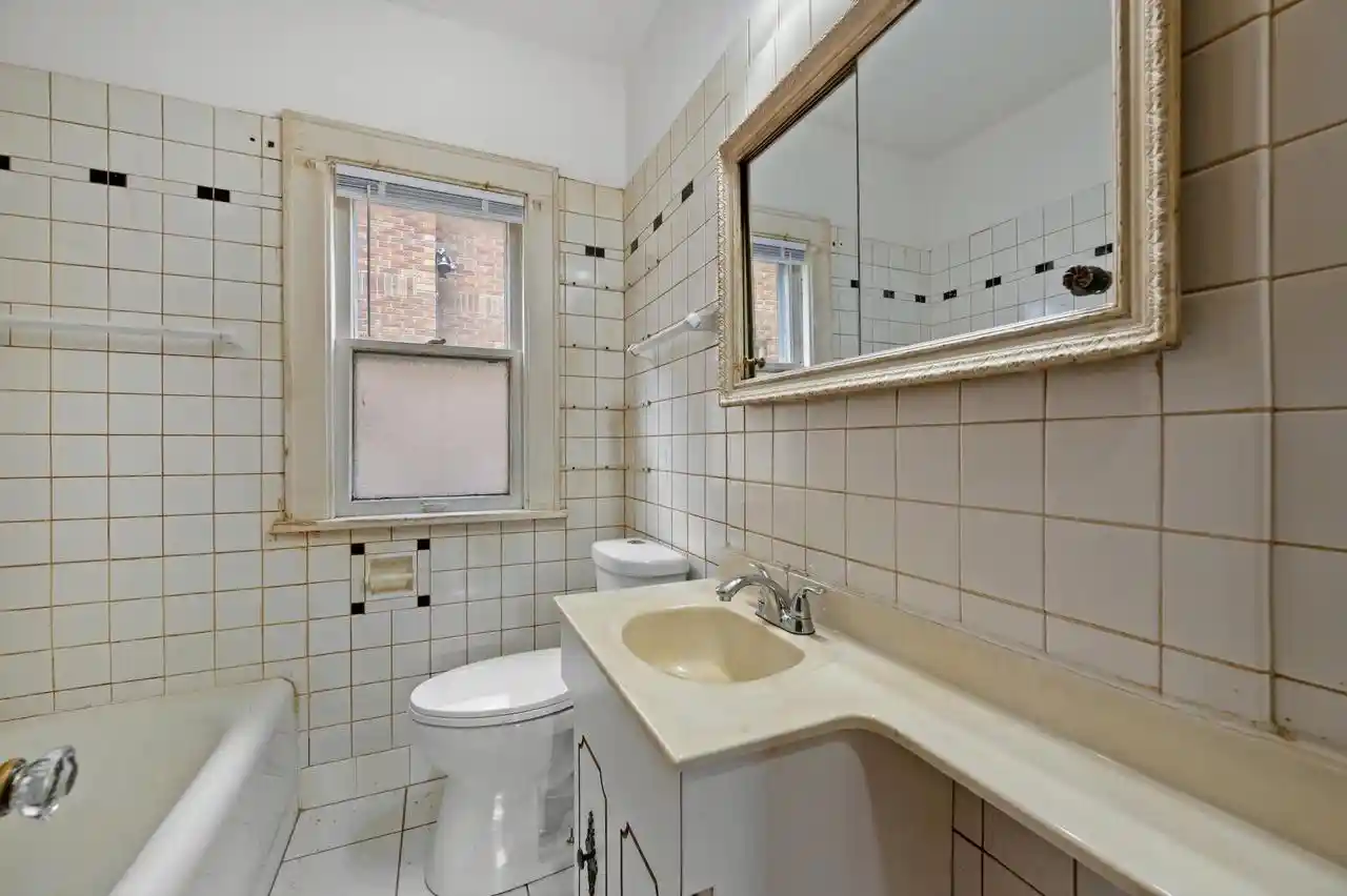 Listing Photo 4 - Condo for sale in building located at 4460 N 30th St, Milwaukee, WI 53209 - Unit #4462