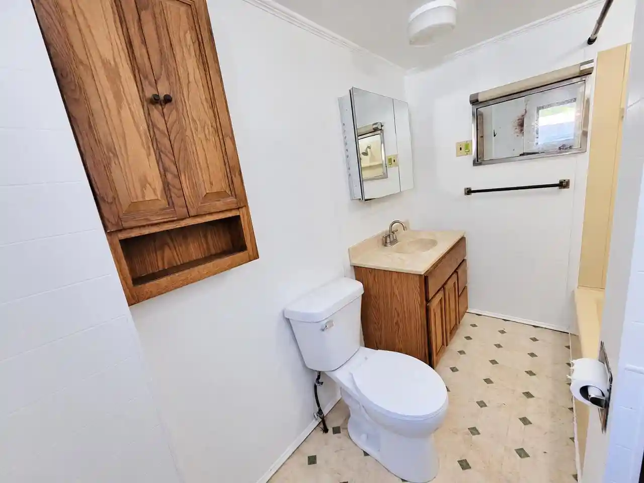 Photo 4 of Single family home for sale at 1437 Park Ave, Racine, WI 53403 | MLS# 1983192 | Listing updated on 2026-10-09