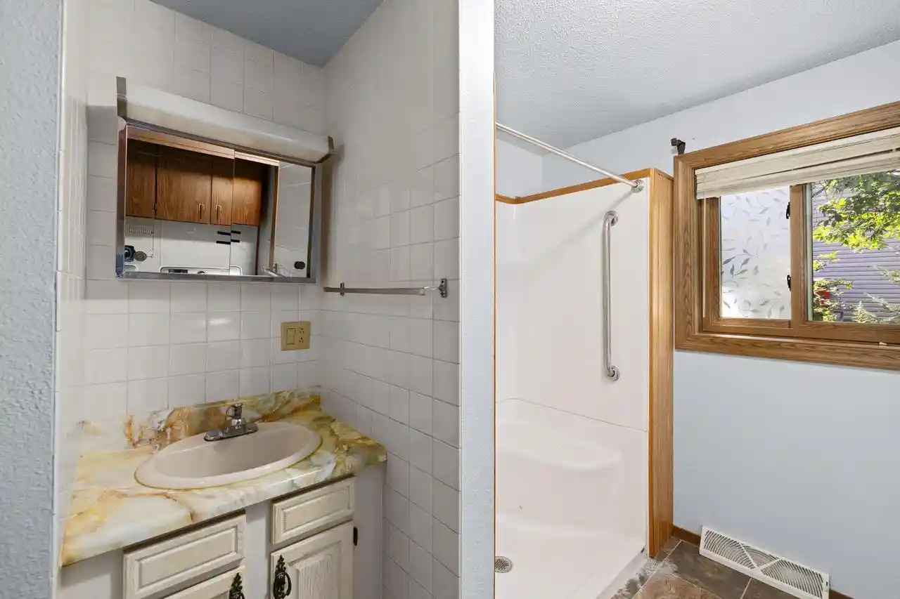 Photo 4 of Single family home for sale at 460 Center St, Dakota, MN 55925 | MLS# 1983195 | Listing updated on 2026-10-02