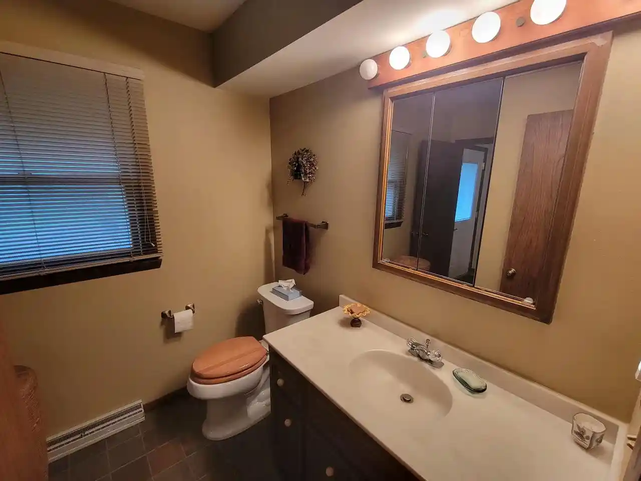 Photo 3 of Single family home for sale at 21825 Oakmont Ln, Brookfield, WI 53045 | MLS# 1983200 | Listing updated on 2026-10-03