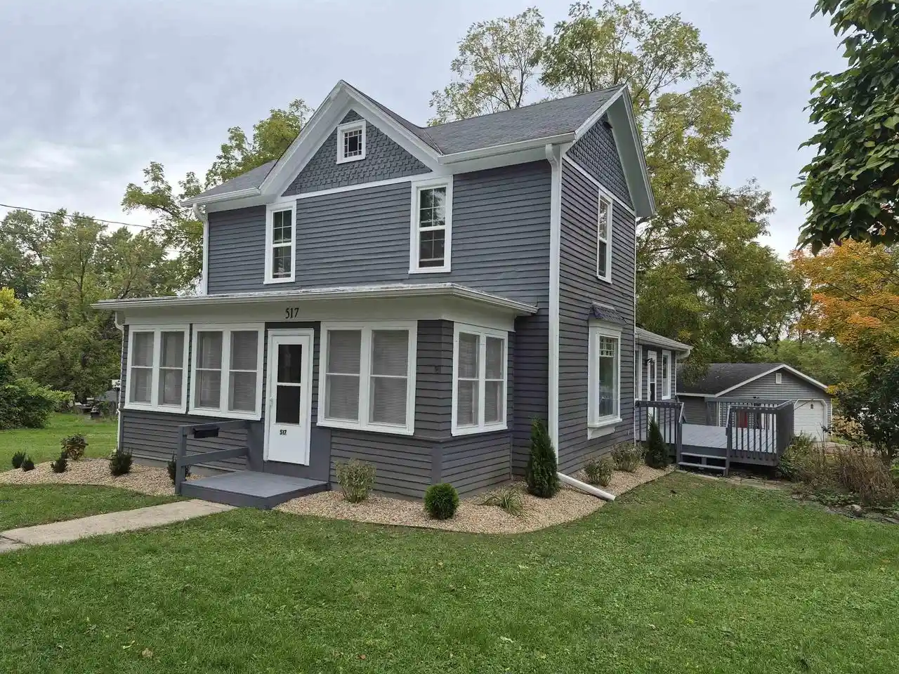 Photo 1 of Single family home for sale at 517 Lake St, Baraboo, WI 53913 | MLS# 2033942 | Listing updated on 2026-10-03