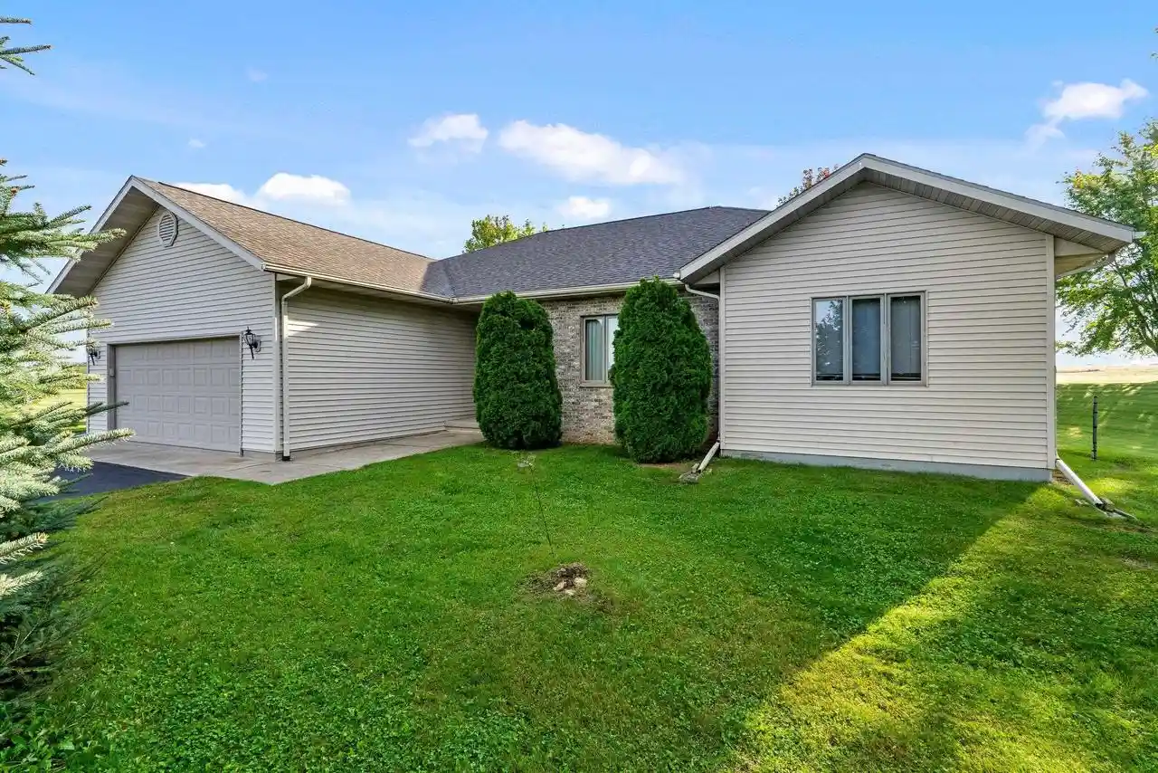 Single family home for sale at N1848 County U Rd, Markesan, WI 53946 | MLS# 2033943