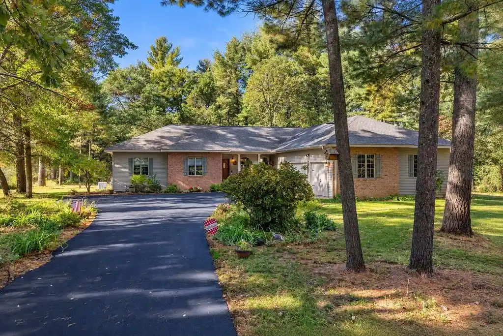 Photo 1 of Single family home for sale at 2405 Crystal Ln, Wisconsin Rapids, WI 54494 | MLS# 2033949 | Listing updated on 2026-10-07