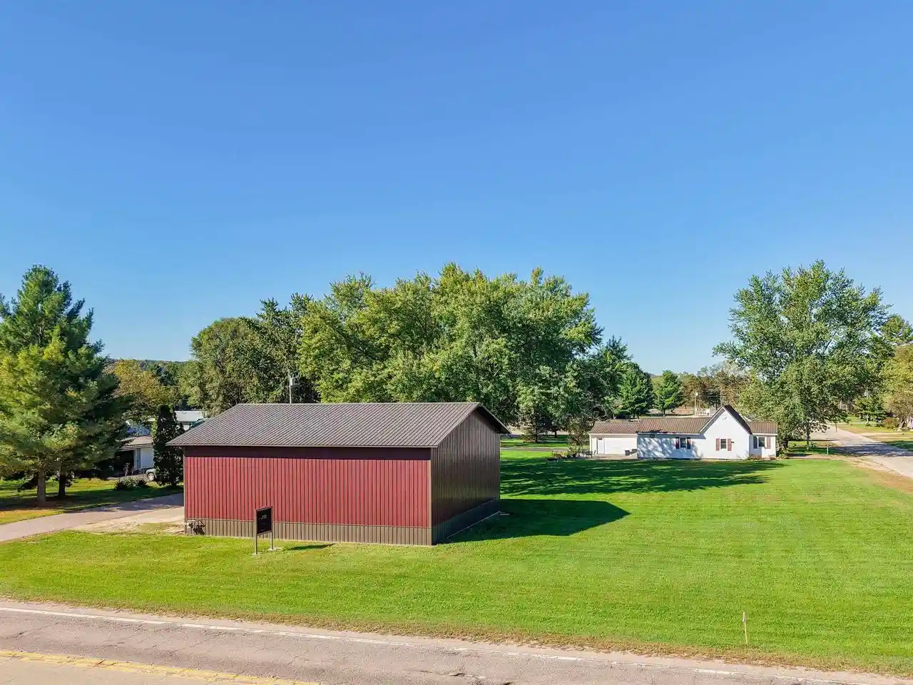 Photo 1 of Single family home for sale at 137 W Exchange St, Lone Rock, WI 53556 | MLS# 2033955 | Listing updated on 2026-10-05