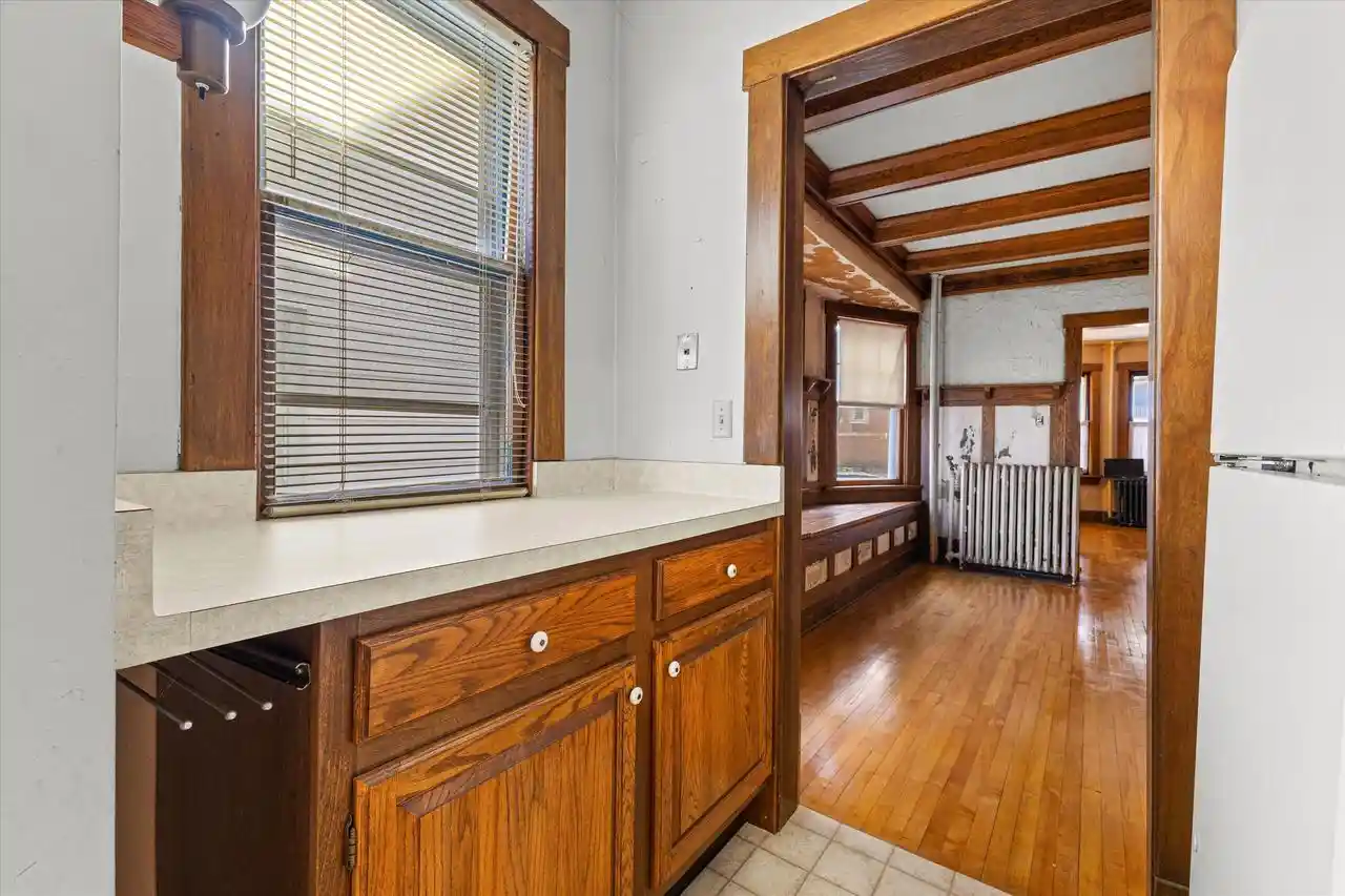 Photo 4 of Multi family home for sale at 2912 N Maryland Ave, Milwaukee, WI 53211 | MLS# 1983239 | Listing updated on 2026-10-03