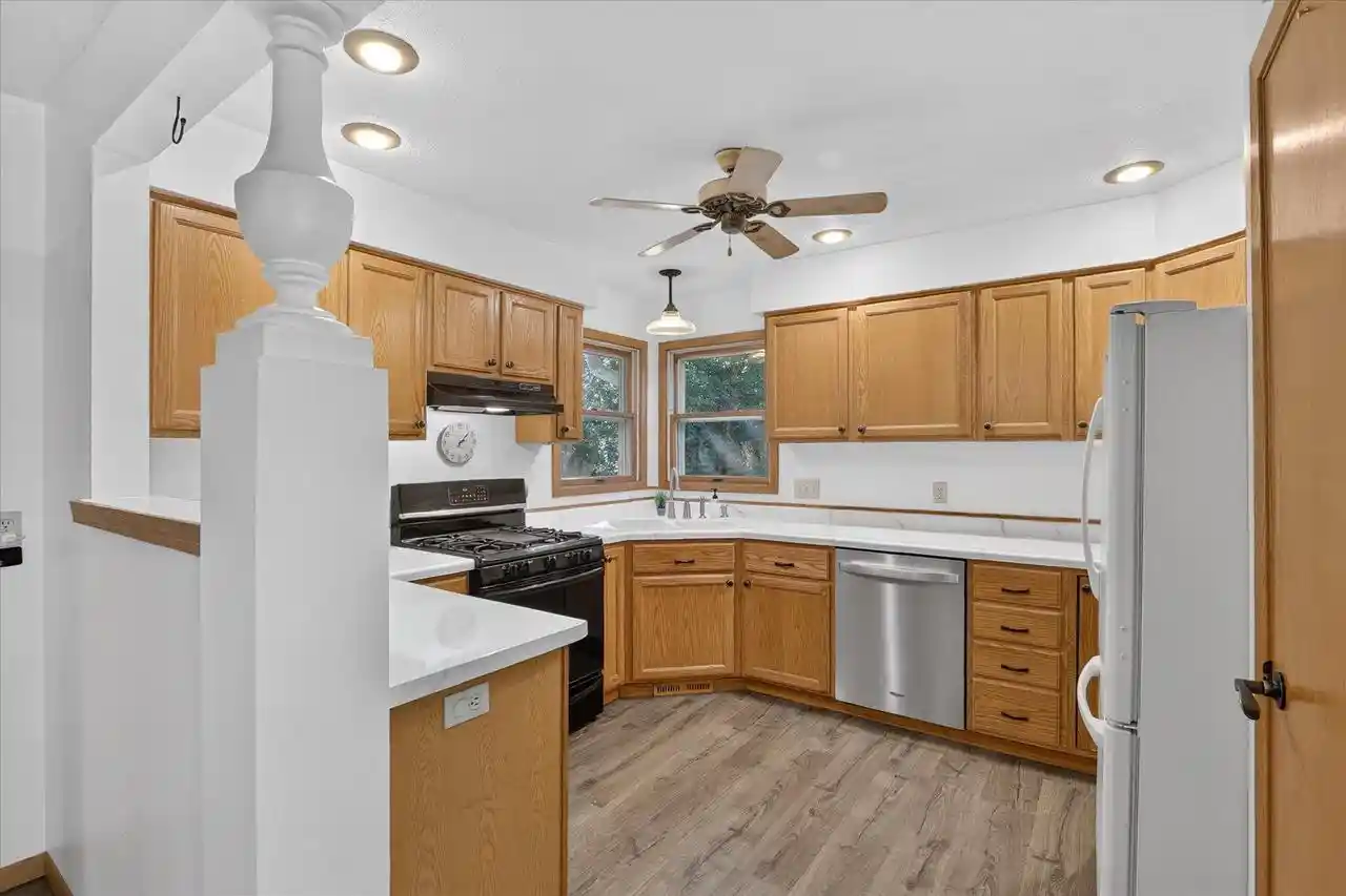 Photo 2 of Single family home for sale at 1222 E Lakeside Dr, Edgerton, WI 53534 | MLS# 2033957 | Listing updated on 2026-10-07