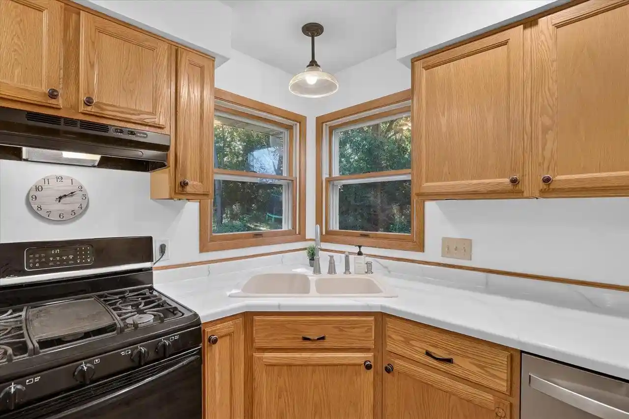 Photo 4 of Single family home for sale at 1222 E Lakeside Dr, Edgerton, WI 53534 | MLS# 2033957 | Listing updated on 2026-10-07