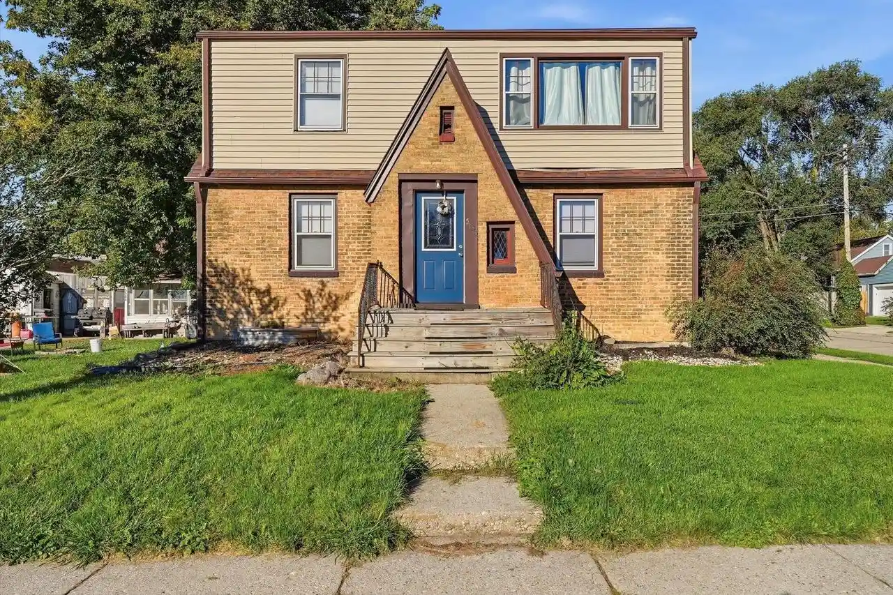 Photo 1 of Multi family home for sale at 5500 41st Avenue, Kenosha, WI 53144 | MLS# 1983261 | Listing updated on 2026-10-09