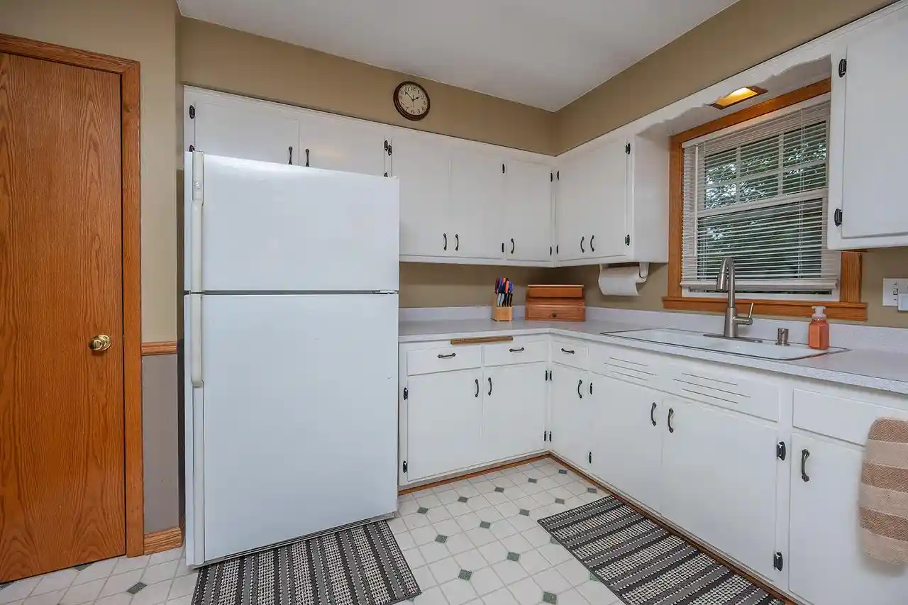 Photo 3 of Single family home for sale at 5353 S Elaine Ave, Cudahy, WI 53110 | MLS# 1983262 | Listing updated on 2026-10-04