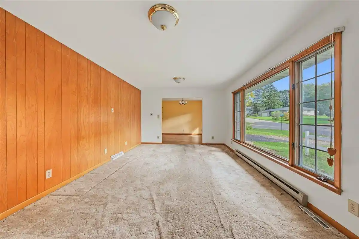 Photo 3 of Sale Pending at 806 Roosevelet Ave, Viroqua, WI 54665 | MLS# 1983265 | Listing updated on 2026-10-05