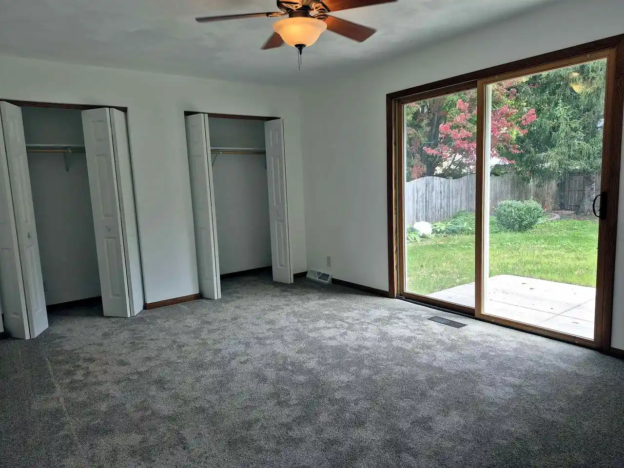 Photo 3 of Single family home for sale at 1212 N Wuthering Hills Dr, Janesville, WI 53546 | MLS# 2033961 | Listing updated on 2026-10-08