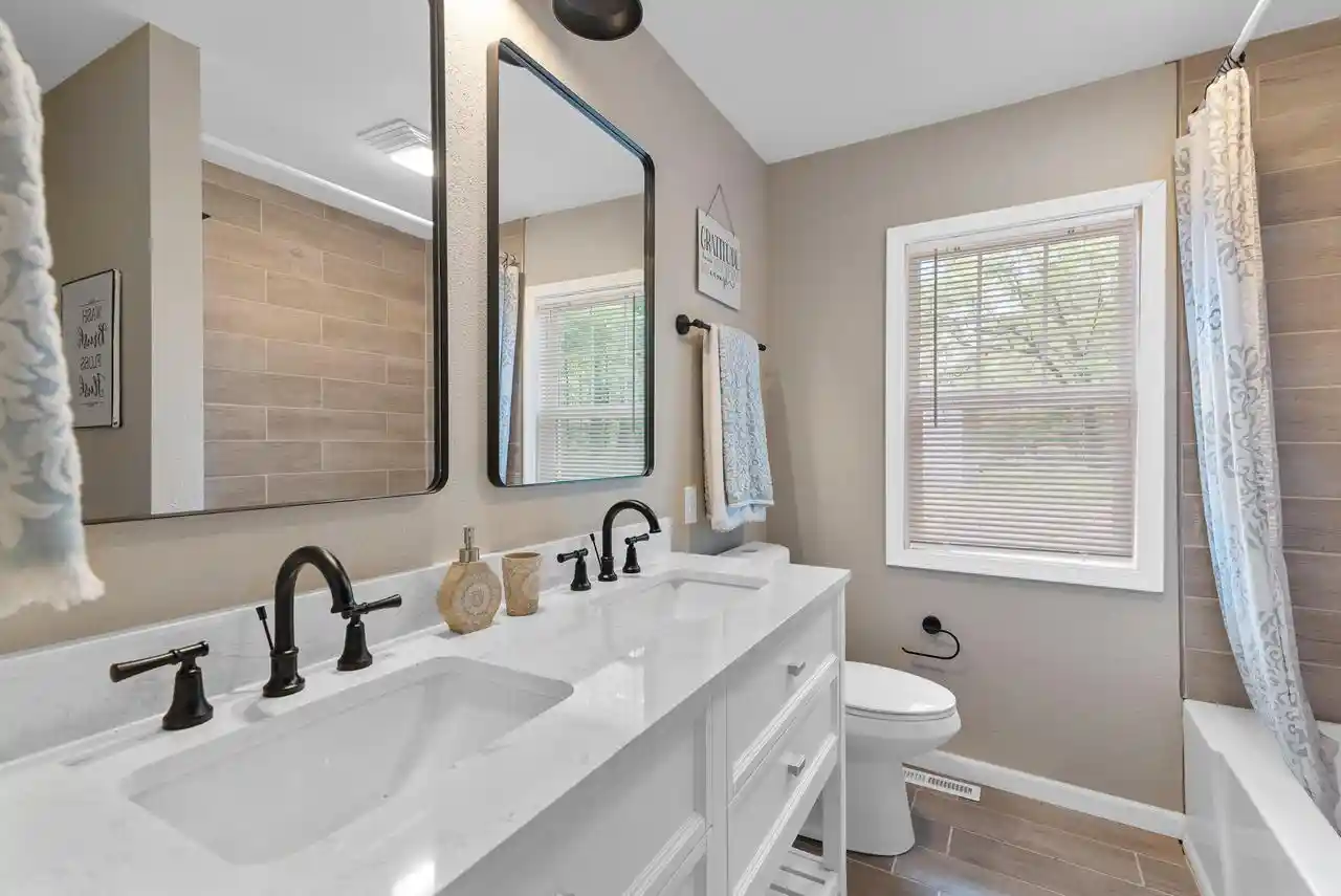 Photo 2 of Single family home for sale at W3597 Highway 50, Lake Geneva, WI 53147 | MLS# 1983271 | Listing updated on 2026-10-04