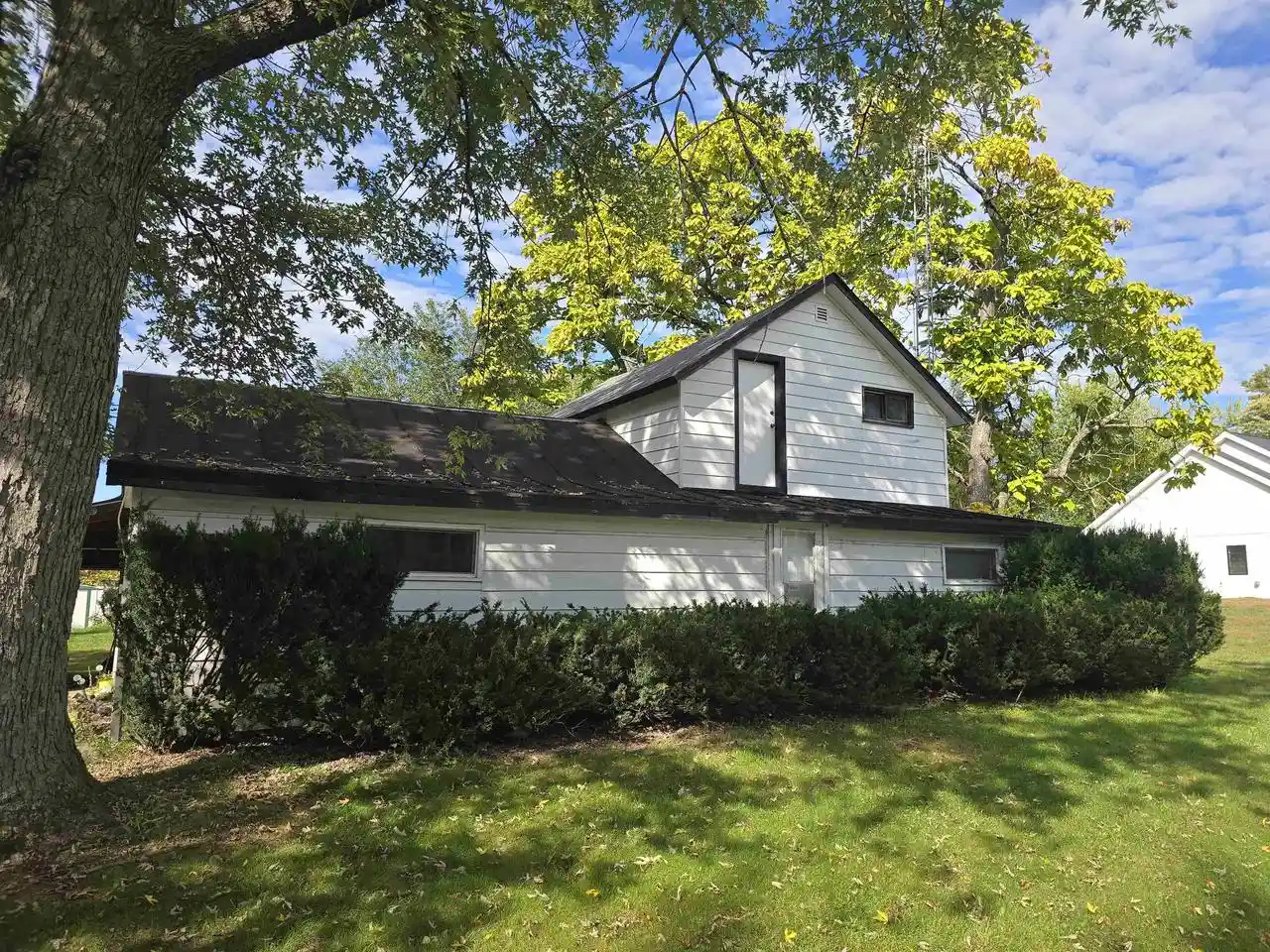 Photo 1 of Single family home for sale at 147 Douglas Ave, Montello, WI 53949 | MLS# 2033964 | Listing updated on 2026-10-06