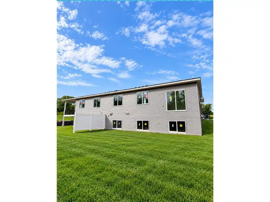 Photo 4 of Single family home for sale at 1114 W Locust St, River Falls, WI 54022 | MLS# 7154771 | Listing updated on 2026-10-05