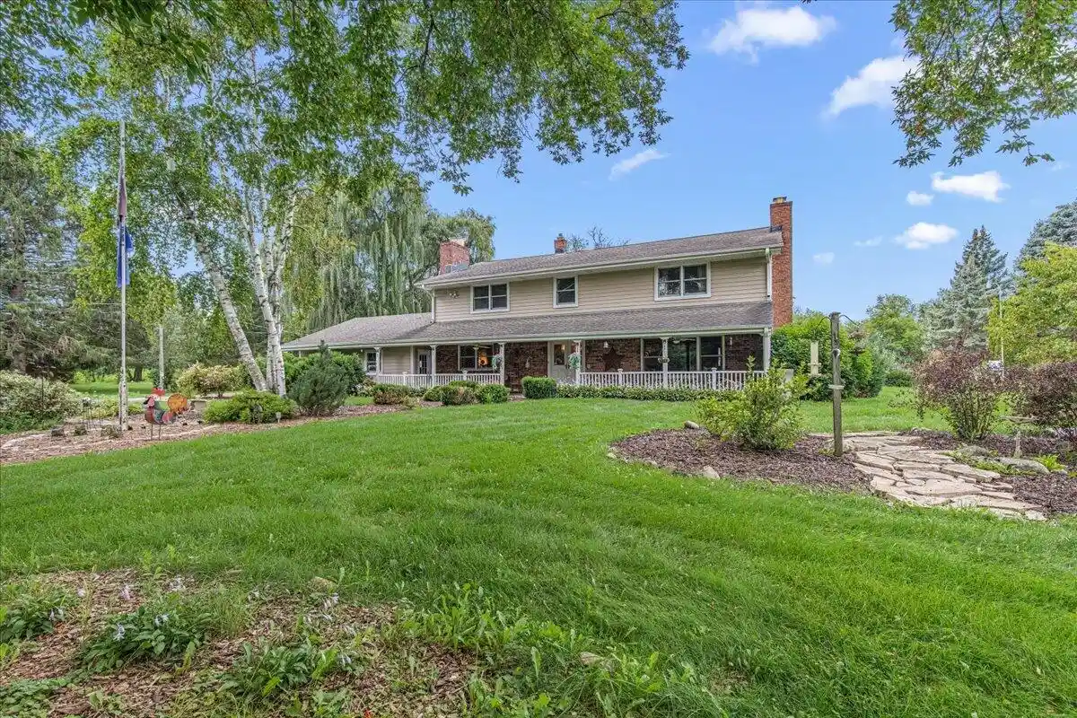 Photo 1 of Single family home for sale at 2473 Horns Corners Rd, Saukville, WI 53080 | MLS# 1983279 | Listing updated on 2026-10-08