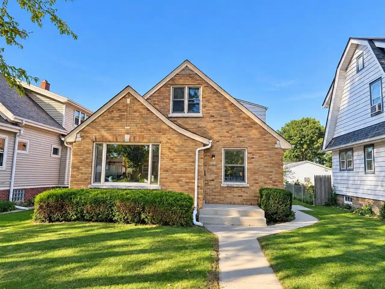 Photo 1 of Single family home for sale at 3854 E Carpenter Ave, Cudahy, WI 53110 | MLS# 1983291 | Listing updated on 2026-10-07