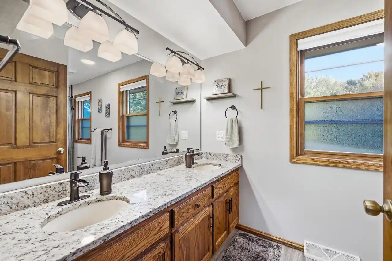 Photo 4 of Single family home for sale at S44w23627 Amy James Dr, Waukesha, WI 53189 | MLS# 1983307 | Listing updated on 2026-10-06