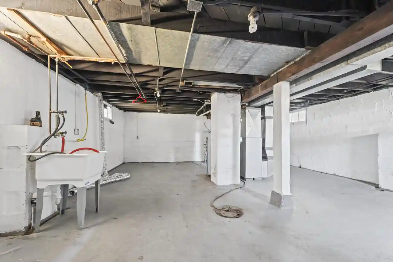 Photo 4 of Single family home for sale at 5720 W Rogers St, Milwaukee, WI 53219 | MLS# 1983308 | Listing updated on 2026-10-05
