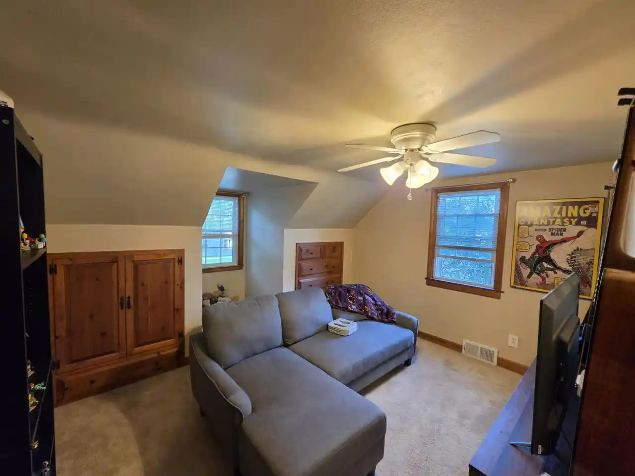 Photo 3 of Single family home for sale at 729 W Oak St, West Bend, WI 53095 | MLS# 50333734 | Listing updated on 2026-10-05
