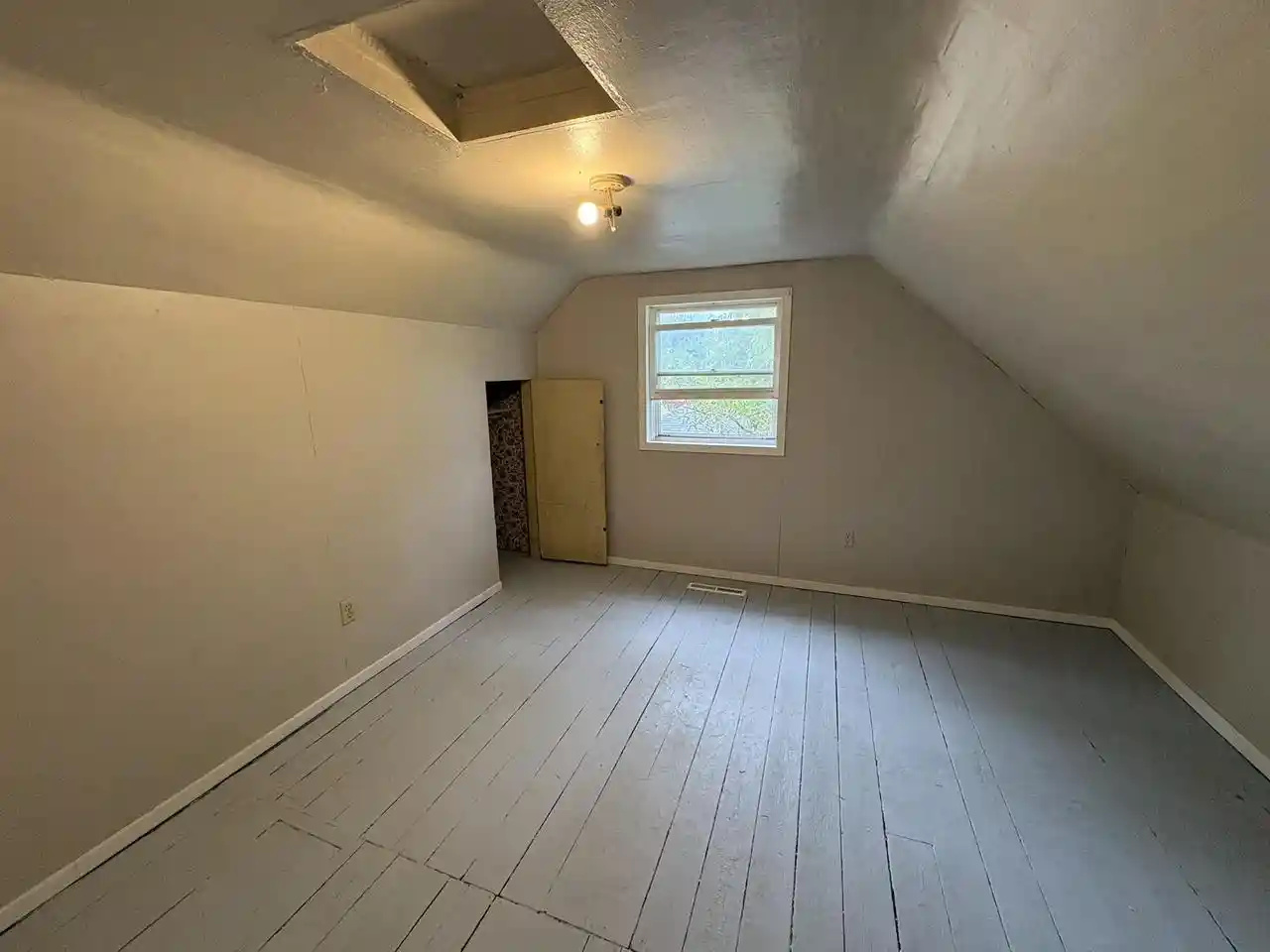 Photo 3 of Multi family home for sale at 1011 10th Avenue N, Wisconsin Rapids, WI 54495 | MLS# 22604930 | Listing updated on 2026-10-05