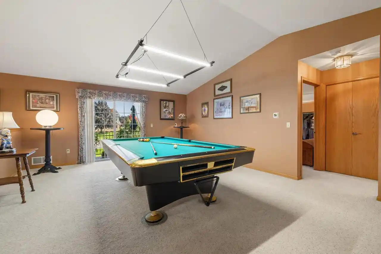 Listing Photo 4 - Condo for sale in building located at 1122 N Sunnyslope Dr, Mount Pleasant, WI 53406 - Unit #203