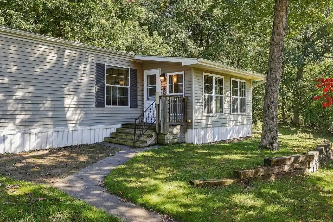 Photo 1 of Single family home for sale at W6264 S Norway Hills Ln, Wautoma, WI 54982 | MLS# 22604931 | Listing updated on 2026-10-05