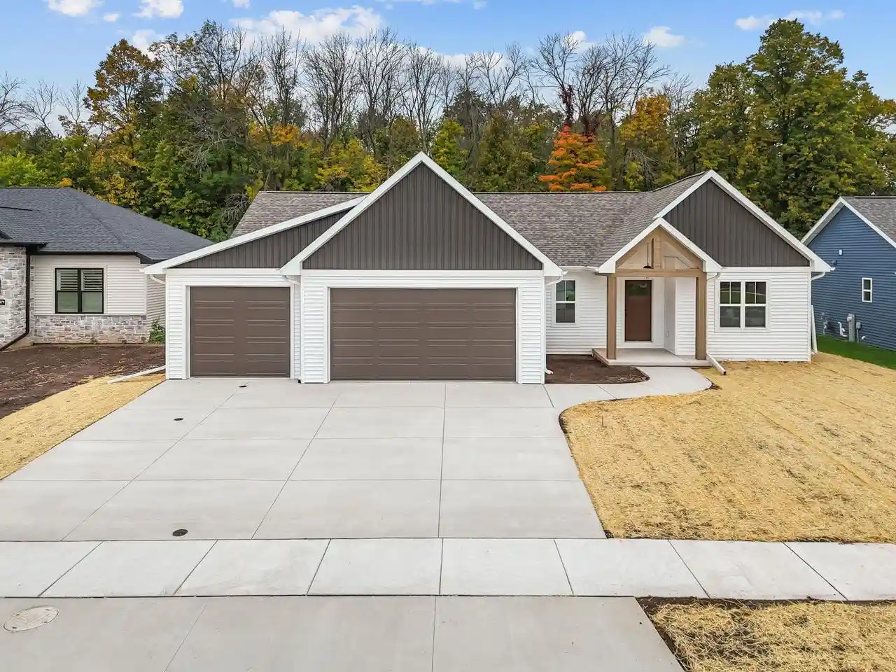 Photo 1 of Single family home for sale at N9285 Constellation Dr, Appleton, WI 54915 | MLS# 50333730 | Listing updated on 2026-10-06
