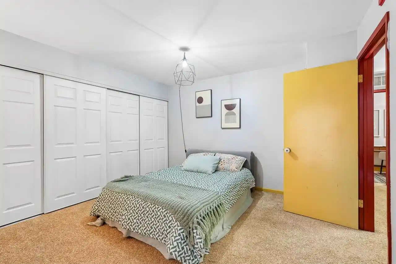 Photo 3 of Condo for sale at 1906 E Shorewood Blvd #265, Milwaukee, WI 53211 | MLS# 1983329 | Listing updated on 2026-10-10