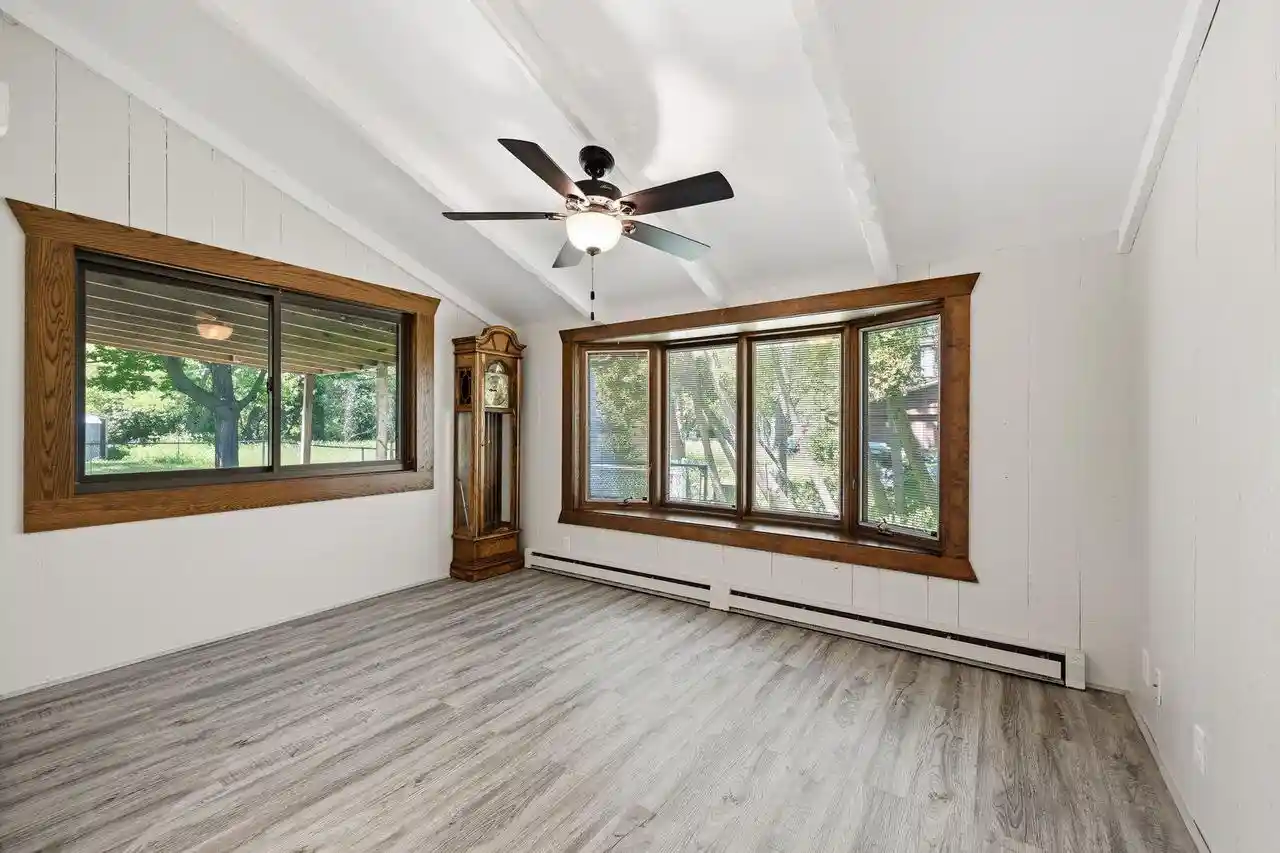 Photo 3 of Sale Pending at 611 W Mequon Rd, Mequon, WI 53092 | MLS# 1983334 | Listing updated on 2026-10-08