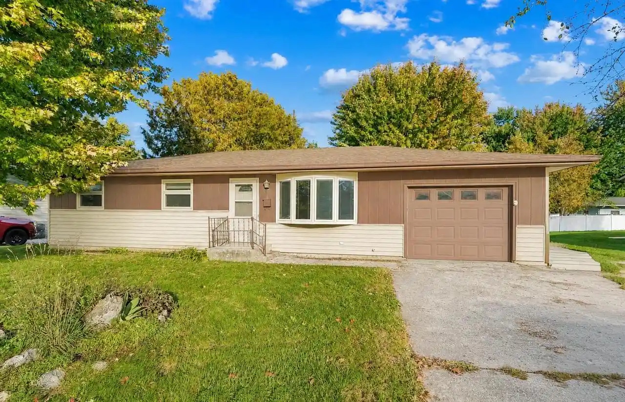 Photo 1 of Single family home for sale at 1606 Mason St, New Holstein, WI 53061 | MLS# 50333740 | Listing updated on 2026-10-06