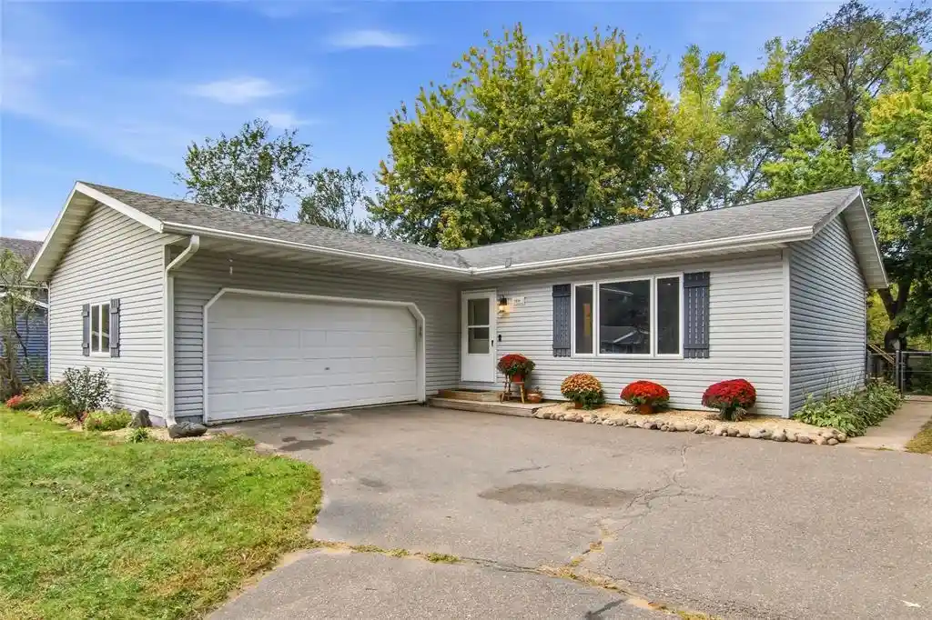Photo 1 of Single family home for sale at 1514 Cameron St, Eau Claire, WI 54703 | MLS# 1605678 | Listing updated on 2026-10-05