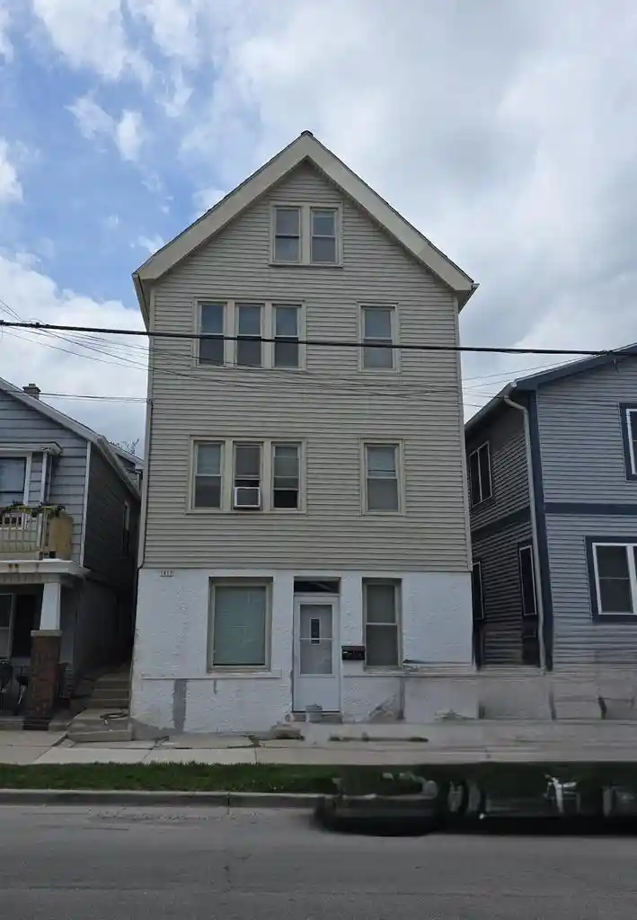 Photo 3 of Multi family home for sale at 1817 N Humboldt Ave #1838, Milwaukee, WI 53202 | MLS# 1983346 | Listing updated on 2026-10-05
