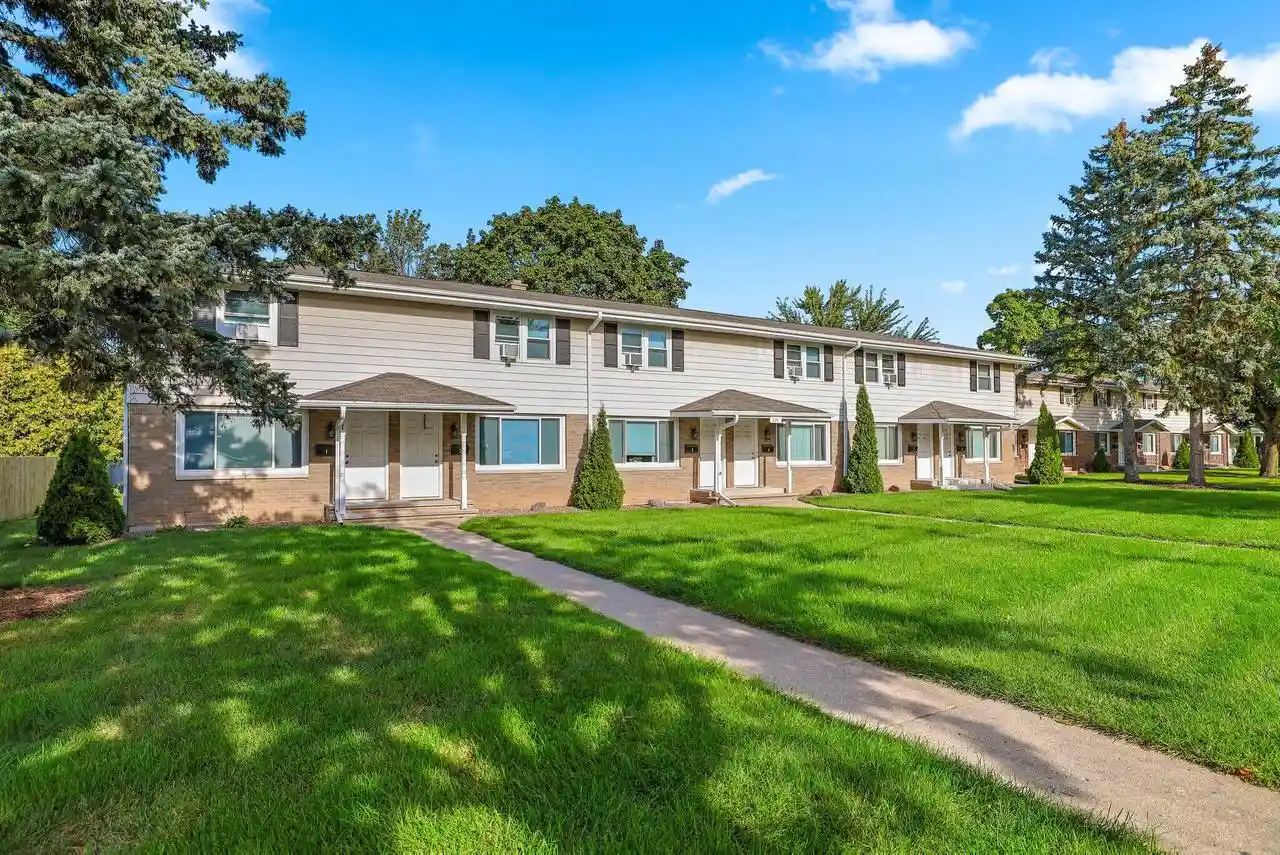 Photo 4 of Multi family home for sale at 614 S Erie St, De Pere, WI 54115 | MLS# 1983350 | Listing updated on 2026-10-05