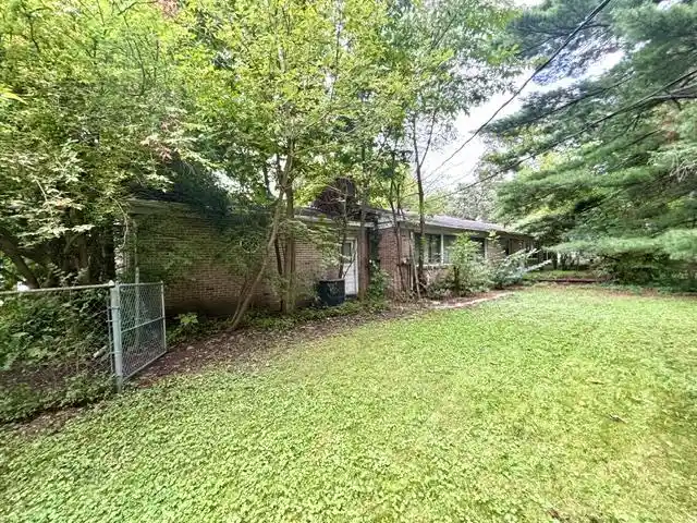 Photo 3 of Single family home for sale at 3588 E Minnie Ln, Beloit, WI 53511 | MLS# 2034016 | Listing updated on 2026-10-08