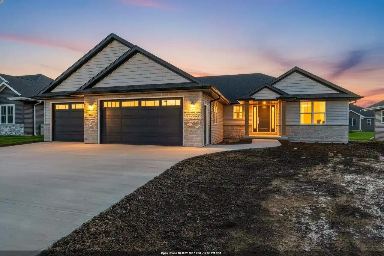 Photo 1 of Single family home for sale at 1424 Divinity Dr, De Pere, WI 54115 | MLS# 50333748 | Listing updated on 2026-10-05