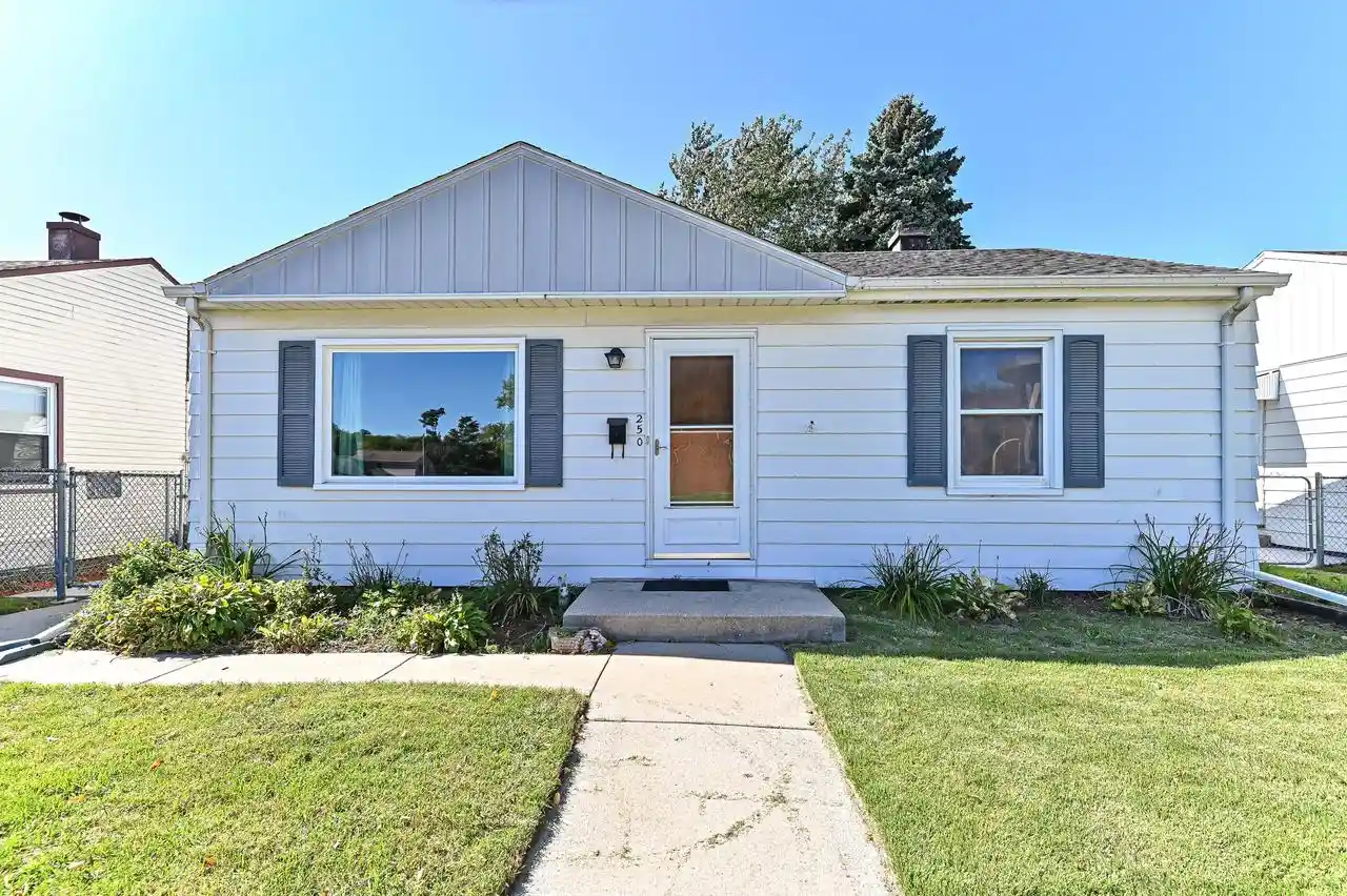 Photo 1 of Single family home for sale at 250 Luedtke Ave, Racine, WI 53405 | MLS# 1983353 | Listing updated on 2026-10-06