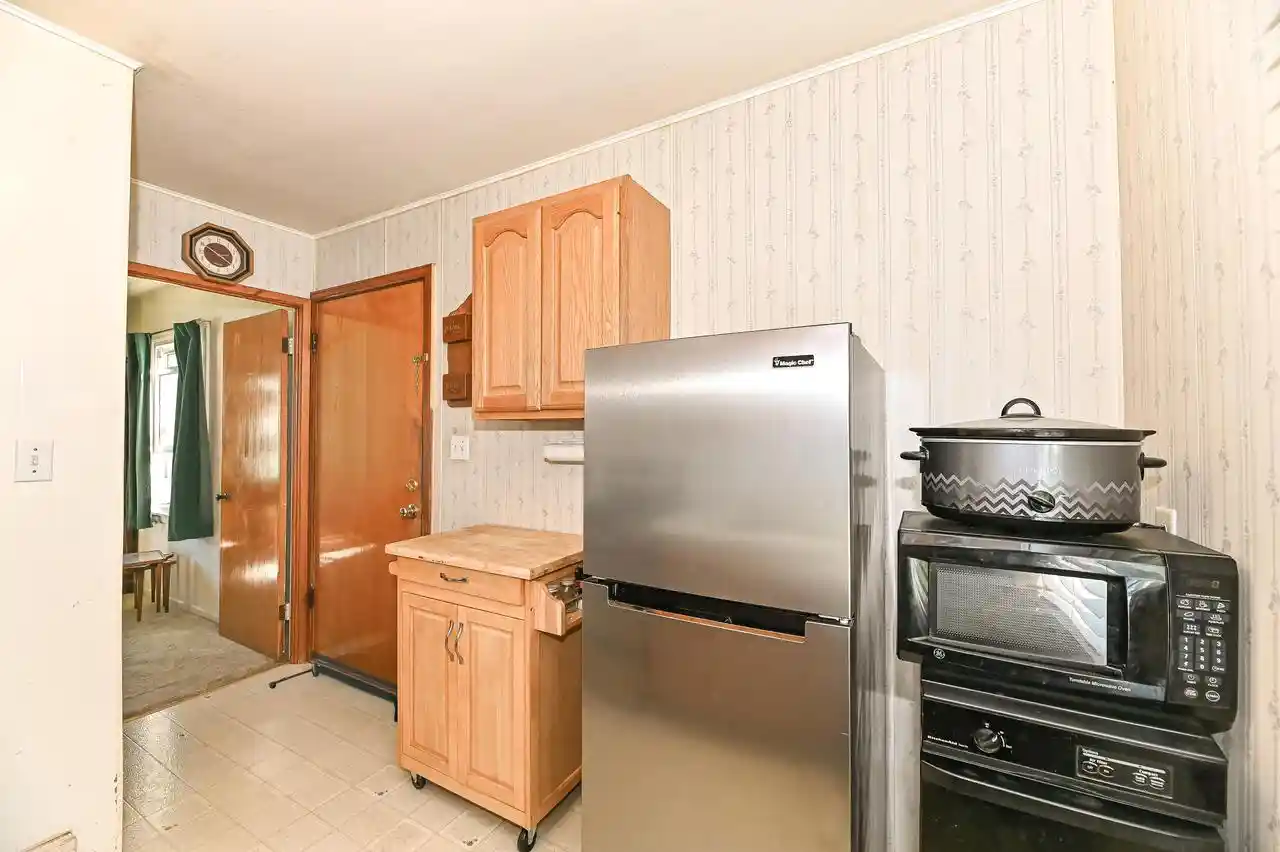 Photo 2 of Single family home for sale at 250 Luedtke Ave, Racine, WI 53405 | MLS# 1983353 | Listing updated on 2026-10-06