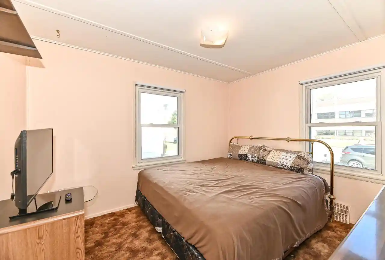 Photo 3 of Single family home for sale at 250 Luedtke Ave, Racine, WI 53405 | MLS# 1983353 | Listing updated on 2026-10-06