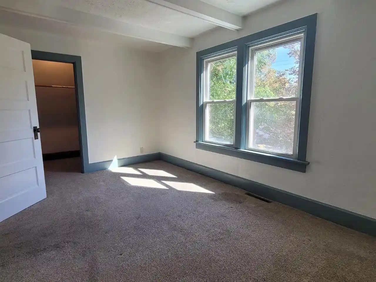 Photo 3 of Single family home for sale at 220 13th Avenue, Green Bay, WI 54303 | MLS# 50333716 | Listing updated on 2026-10-08