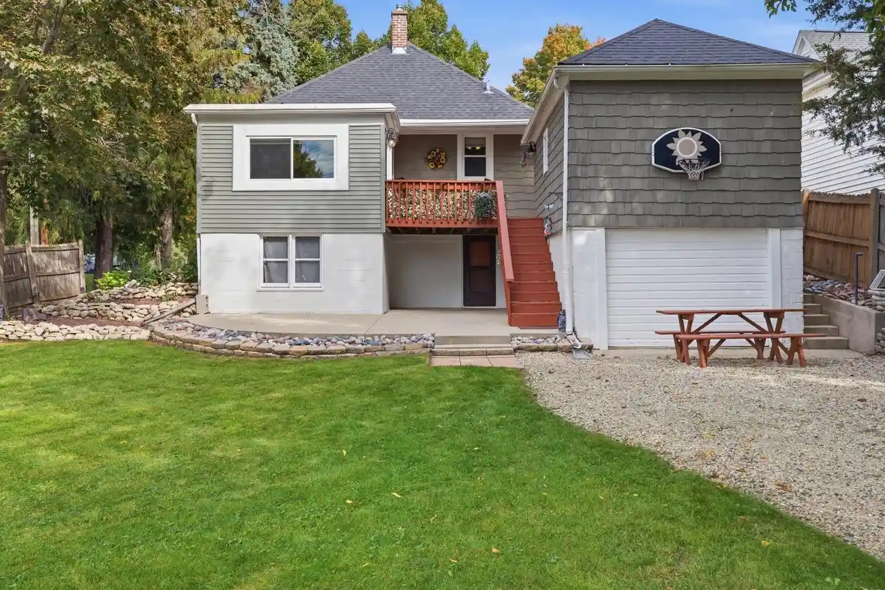 Photo 3 of Single family home for sale at 1059 Walnut St, West Bend, WI 53095 | MLS# 1983358 | Listing updated on 2026-10-09
