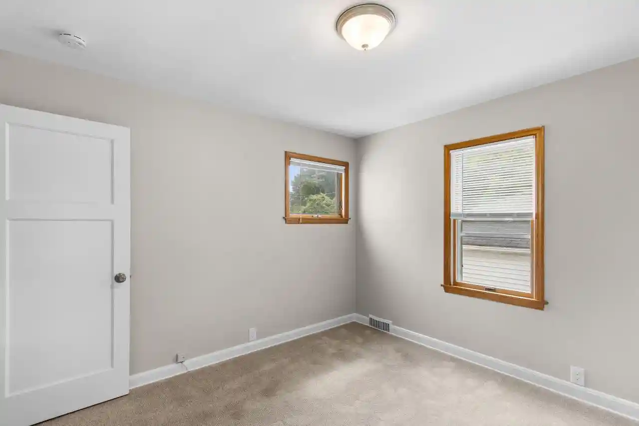 Photo 4 of Single family home for sale at W63n399 Hillcrest Ave, Cedarburg, WI 53012 | MLS# 1983373 | Listing updated on 2026-10-07