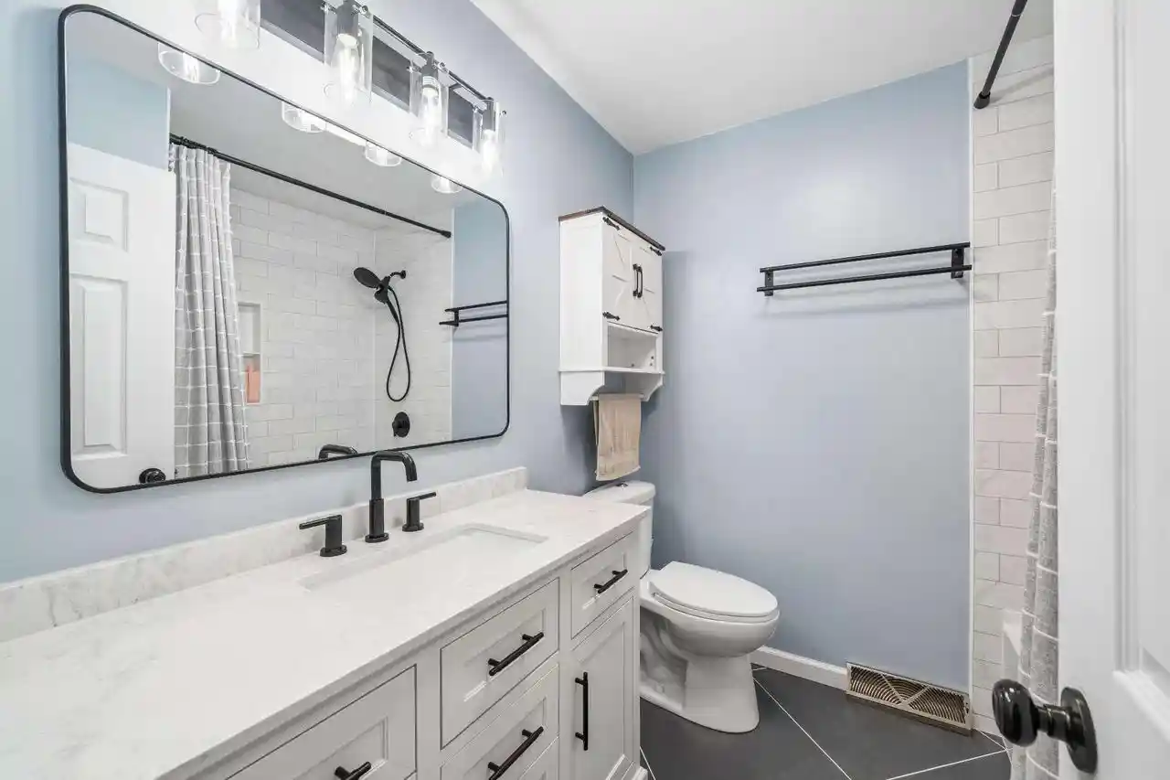 Photo 3 of Single family home for sale at 2940 Lake Vista Ct, Caledonia, WI 53402 | MLS# 1983385 | Listing updated on 2026-10-05