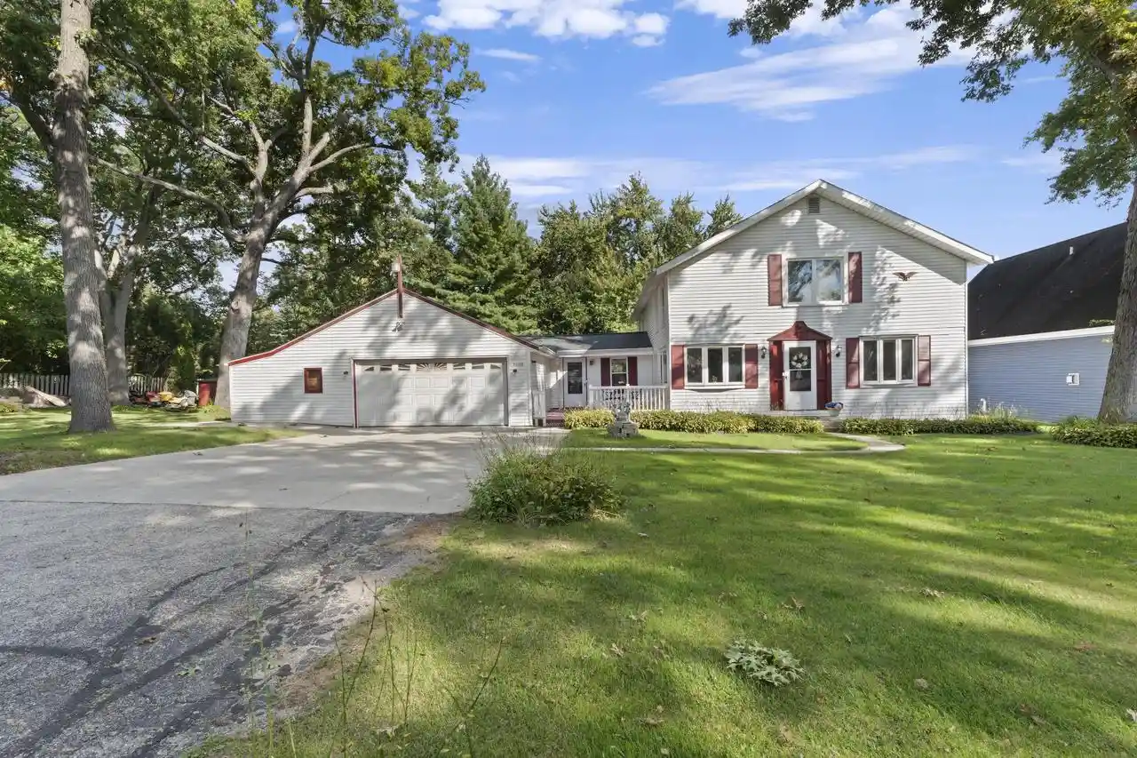 Photo 1 of Single family home for sale at N9114 Cedar Ave, East Troy, WI 53120 | MLS# 1983387 | Listing updated on 2026-10-06