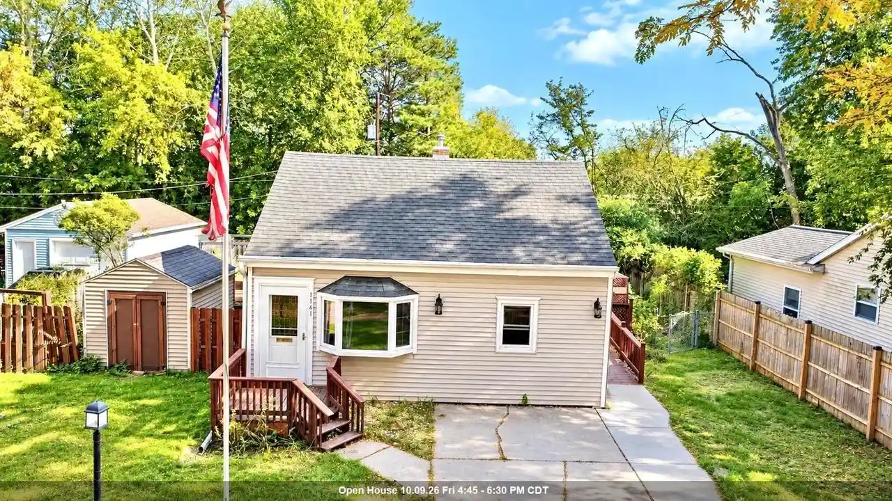 Single family home for sale at 1141 S Oakland Ave, Green Bay, WI 54304 | MLS# 50333769