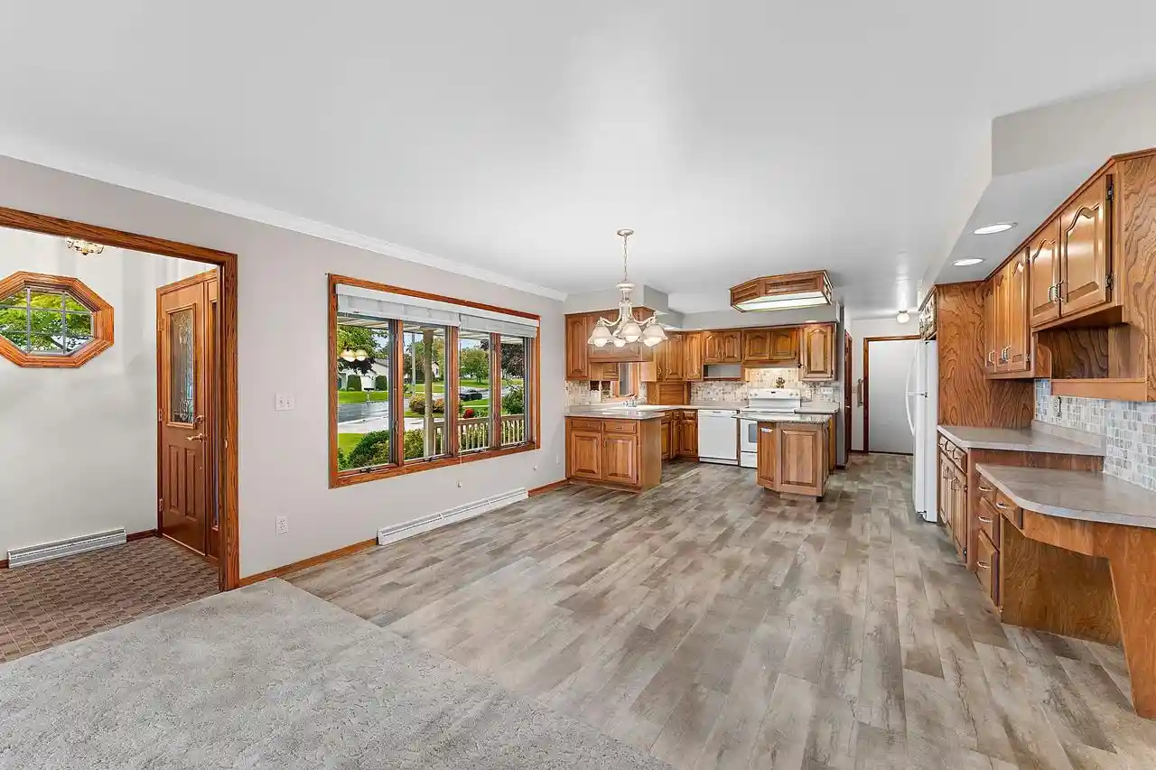 Photo 4 of Single family home for sale at 824 Ralph St, Luxemburg, WI 54217 | MLS# 50333739 | Listing updated on 2026-10-08