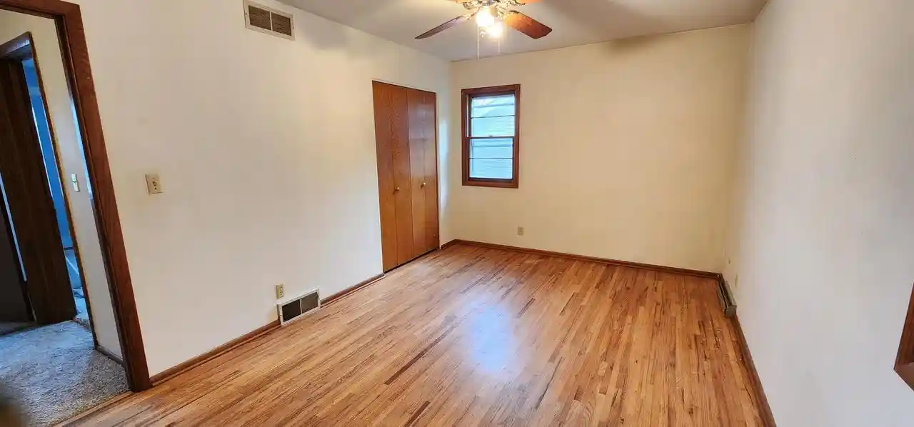 Photo 3 of Single family home for sale at 1659 Edgewood Rd, Winona, MN 55987 | MLS# 1983408 | Listing updated on 2026-10-30