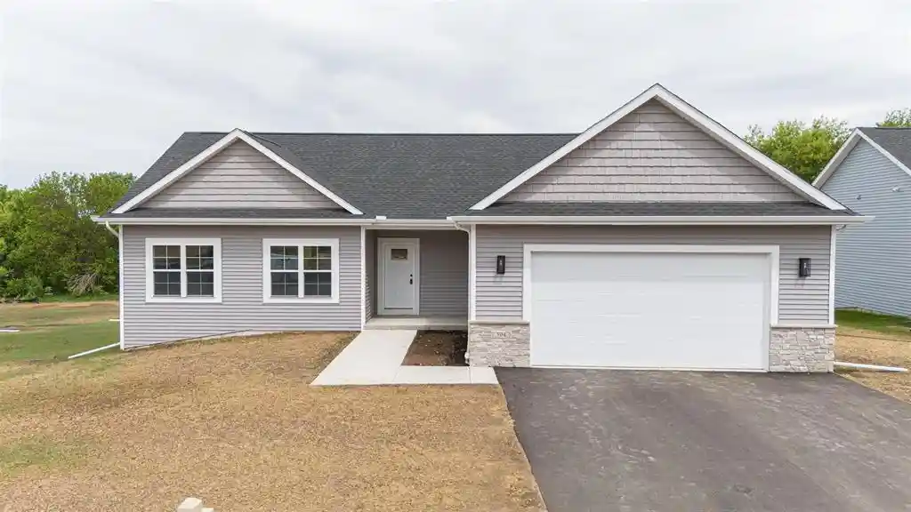 Photo 1 of Single family home for sale at 2544 Elmwood Dr, Beloit, WI 53511 | MLS# 2034033 | Listing updated on 2026-10-05