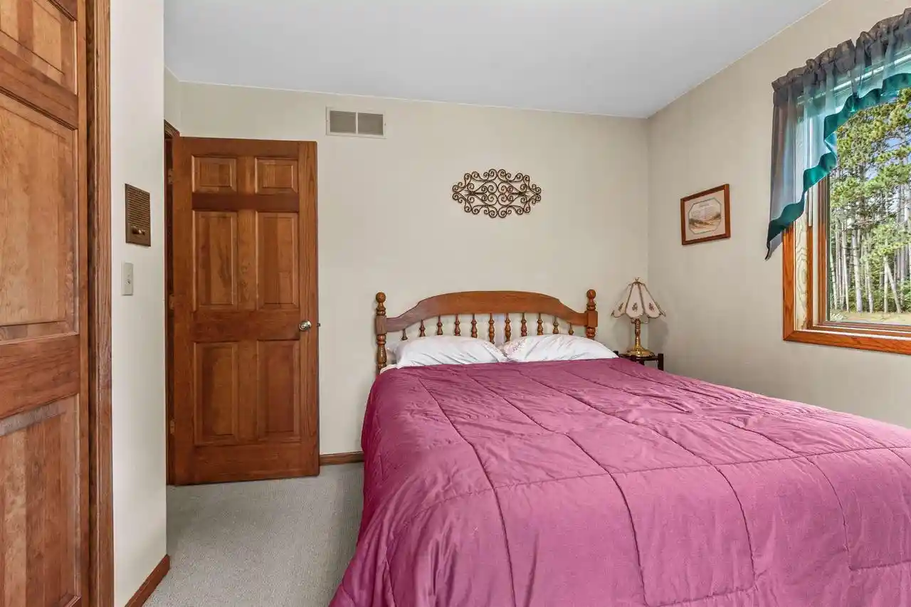 Photo 4 of Single family home for sale at 512 Autumn Ct, Stevens Point, WI 54481 | MLS# 22604947 | Listing updated on 2026-10-08