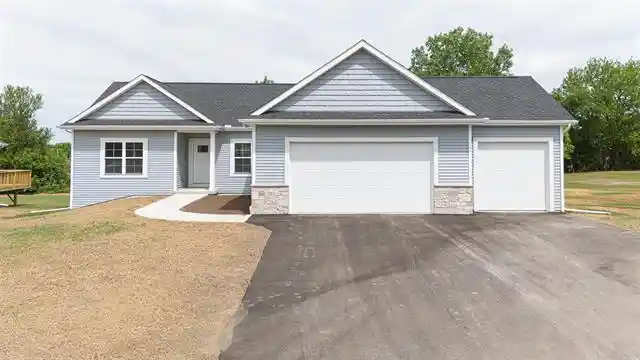 Photo 1 of Single family home for sale at 607 Millar Dr, Beloit, WI 53511 | MLS# 2034034 | Listing updated on 2026-10-05